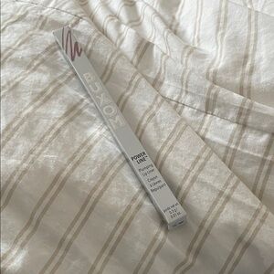 Buxom Power Line Plumping Lip Liner